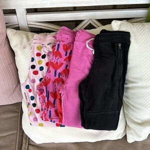 4 Pairs Hanna Andersson Sweatpants Size 130 8